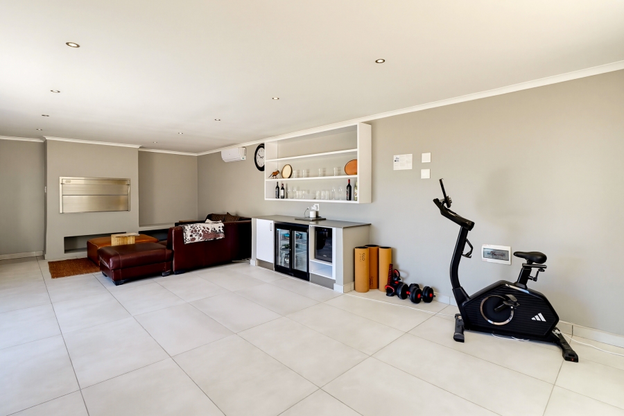 4 Bedroom Property for Sale in Pearl Marina Western Cape